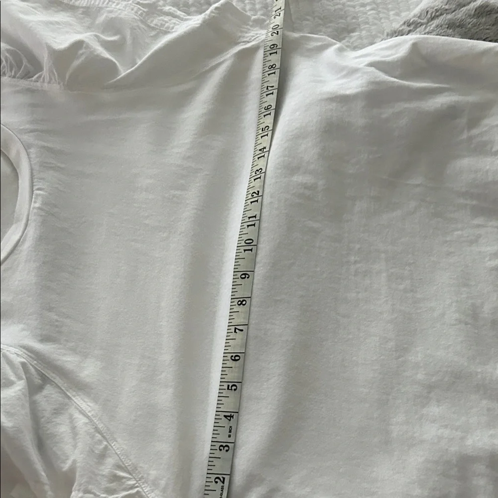 Old Navy Classic White Flutter Sleeve Top - Picture 8 of 9